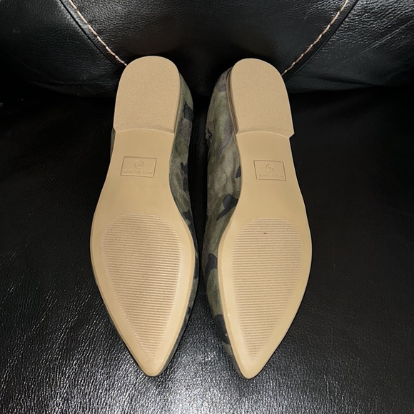 Fatigue/Camp print flats - Picture 2 of 4